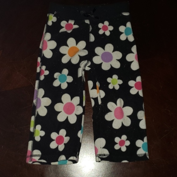 2 pairs of pants 18mo - Picture 4 of 5